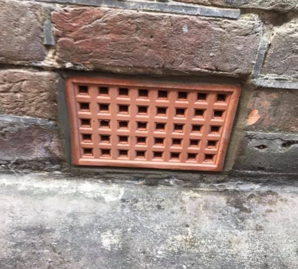 Rats cannot make there way through the gaps in a new air brick.